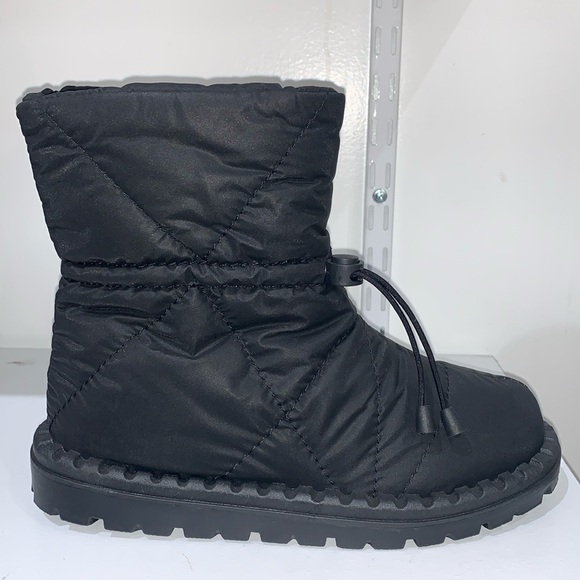 WATERPROOF BLACK BOOTS - Picture 3 of 8